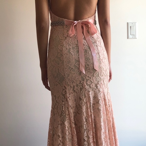 Stunning dress 💕 - Picture 6 of 8